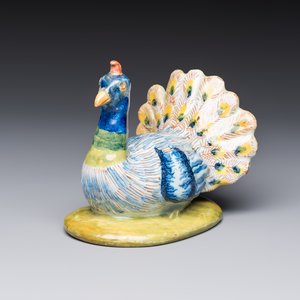 A polychrome Dutch Delft 'Peacock' cover, 18th C. — photo 2
