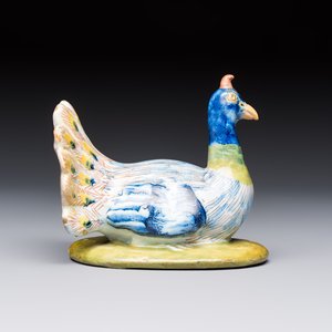 A polychrome Dutch Delft 'Peacock' cover, 18th C. — photo 5