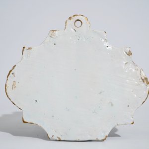 A polychrome Dutch Delft plaque with a cow, 18th C. — 照片 2