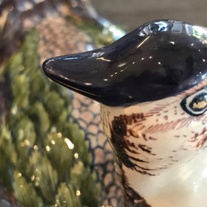 A polychrome Dutch Delft 'plover' butter tub and cover, 18th C. — 照片 9