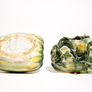 A polychrome Dutch Delft pumpkin-shaped tureen and cover, 18th C. — photo 7