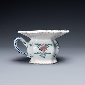 A polychrome Dutch Delft spittoon, 18th C. — 照片 5