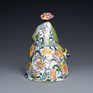 A polychrome Dutch Delft table bell in the shape of a lady on a cow, 18th C. — 照片 5