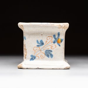 A polychrome Dutch maiolica salt, excavated in The Hague, probably Verstraeten workshop, Haarlem, 17th C. — photo 5
