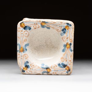 A polychrome Dutch maiolica salt, excavated in The Hague, probably Verstraeten workshop, Haarlem, 17th C. — photo 6