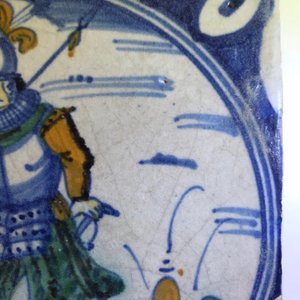 A polychrome Dutch maiolica soldier tile, 1st quarter 17th C. — photo 5