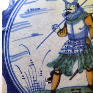 A polychrome Dutch maiolica soldier tile, 1st quarter 17th C. — photo 6