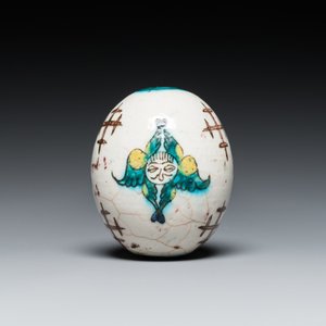 A polychrome egg-shaped hanging ornament, Kutahya, Turkey, 19th C. — 照片 2