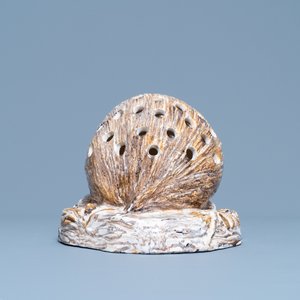 A polychrome faience flower holder shaped as a hedgehog, Northern France, 18/19th C. — photo 5