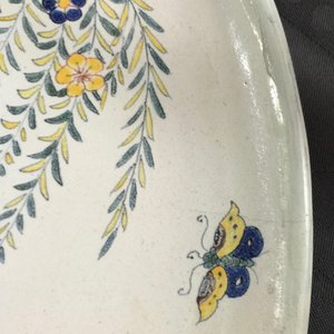 A polychrome French faience chinoiserie dish, Sinceny, 18th C. — photo 3