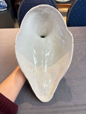 A polychrome French faience duck tureen and cover, Marseille, 18th C. — 照片 7