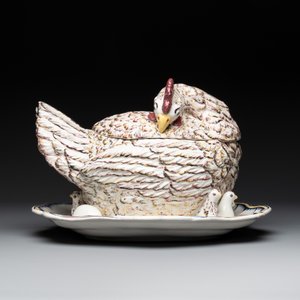 A polychrome French faience 'hen' tureen and cover, Ferrière-la-Petite, 18th C. — photo 2
