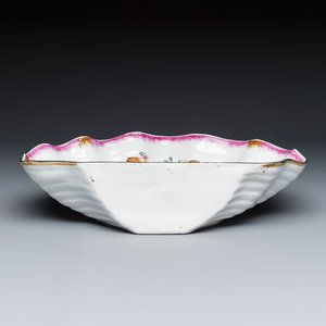 A polychrome French faience wall fountain and basin — 照片 15