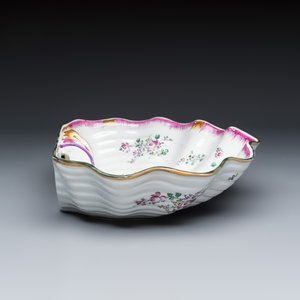A polychrome French faience wall fountain and basin — 照片 16