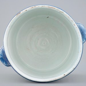 A polychrome French faience wine cooler, Rouen, 19th C. — photo 6