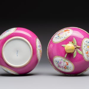 A polychrome gilt Meissen porcelain tureen and cover for the Ottoman market, Germany, ca. 1780-1800 — photo 6