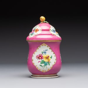 A polychrome gilt Royal Vienna porcelain 'Cherbetlik' pot and cover for the Ottoman market, 18/19th C. — photo 4