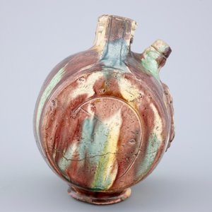 A polychrome glazed pottery barrel-shaped jug, Saintonge, France, 17th C. — photo 5