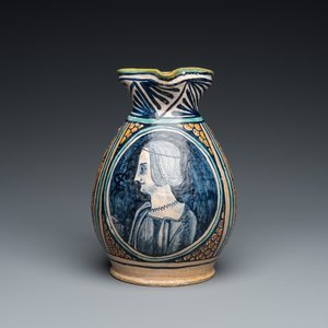 A polychrome Italian maiolica 'Bella Donna' ewer, Deruta, 15/16th C. — 照片 3