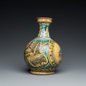 A polychrome Italian maiolica pharmacy bottle, 17th C. — photo 4