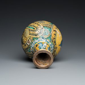 A polychrome Italian maiolica pharmacy bottle, 17th C. — photo 5