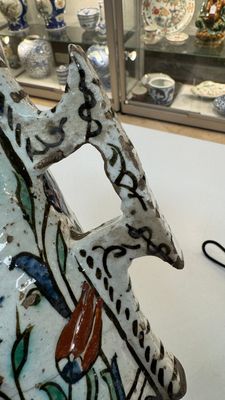 A polychrome Iznik mug, late 16th C. — photo 8