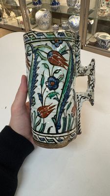 A polychrome Iznik mug, late 16th C. — photo 9