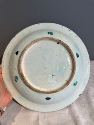 A polychrome Iznik 'saz leaf' dish, Turkey, 17th C. — foto 13