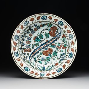 A polychrome Iznik 'saz leaf' dish, Turkey, 17th C. — foto 1