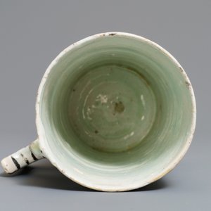 A polychrome Iznik tankard, Turkey, 17th C. — photo 5