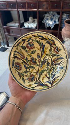 A polychrome Kutahya pottery Iznik-style dish — photo 1