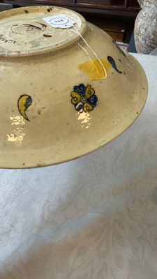 A polychrome Kutahya pottery Iznik-style dish — photo 14