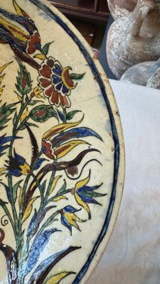 A polychrome Kutahya pottery Iznik-style dish — photo 4