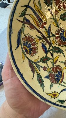 A polychrome Kutahya pottery Iznik-style dish — photo 7