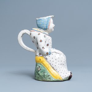 A polychrome Lille faience 'Jacqueline' jug, France, 2nd half 18th C. — photo 3