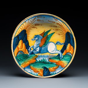 A polychrome maiolica 'Pegasus' dish, probably Montelupo, Italy, 17th C. — 照片 1