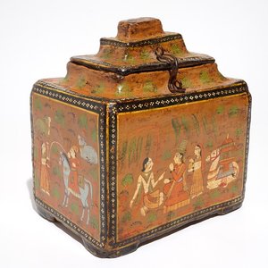 A polychrome painted papier mache storage box and cover, prob. India, 19th C. — photo 1