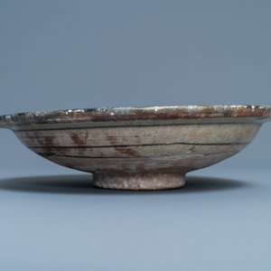 A polychrome Persian pottery dish with geometrical design, 14th C. — 照片 3