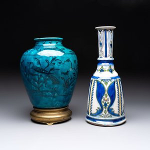 A polychrome pottery hookah base and a Persian turquoise-glazed pottery jar, late Qajar period, Iran, 19/20th C. — 照片 1