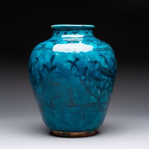 A polychrome pottery hookah base and a Persian turquoise-glazed pottery jar, late Qajar period, Iran, 19/20th C. — 照片 5
