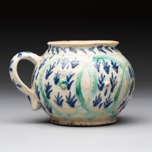 A polychrome pottery Kutahya cup and a mug, Turkey, 18th C. — photo 10