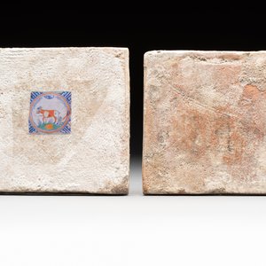 A polychrome Rotterdam 'goat' tile and a Dutch Delft 'flower and insect' tile, 17th C. — photo 2