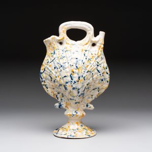 A polychrome spotted Spanish clam-form ewer, Aragon or Manises, 19th C. — foto 2