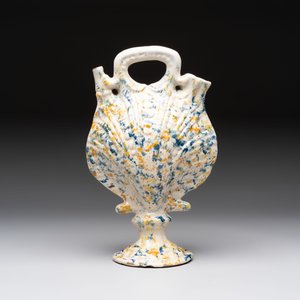 A polychrome spotted Spanish clam-form ewer, Aragon or Manises, 19th C. — foto 4
