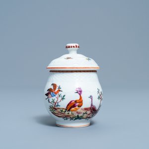 A polychrome Tournai porcelain plate and a cream bowl and cover with birds, 18th C. — 照片 7