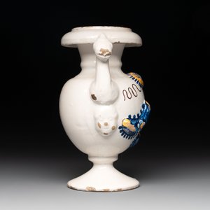 A polychrome two-handled vase, Nevers, 17th C. — photo 2