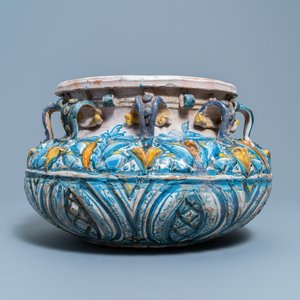 A polychrome Winterthur faience jardinière, Switzerland, 16th C. — 照片 2