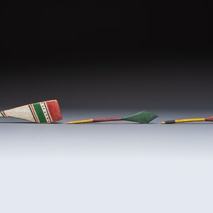 A polychrome wooden model of a traditional Madurese boat, Indonesia, 19/20th C. — foto 8