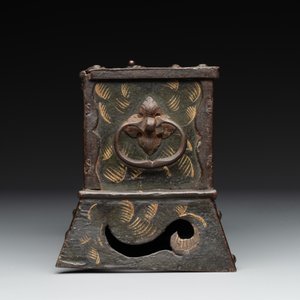 A polychrome wrought-iron casket, South Germany, Nuremberg, 17th C. — photo 5