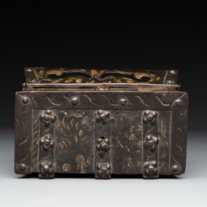 A polychrome wrought-iron casket, South Germany, Nuremberg, 17th C. — photo 6